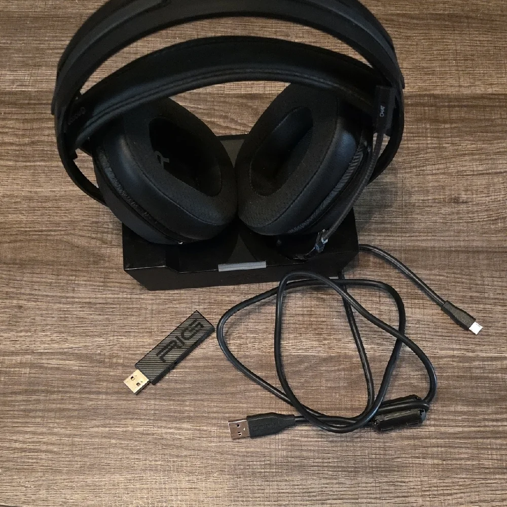Like New - Black Gaming Headset/headphones for Xbox One, X/S, PlayStation & PC